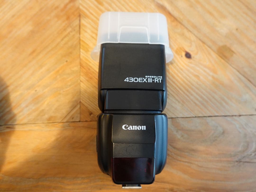 Canon EOS 6D デジタル一眼カメラ　ストロボ+純正レンズ50mm付き