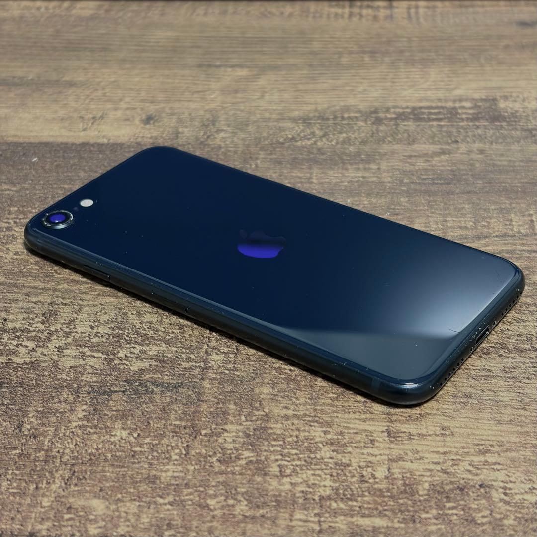 iPhone SE (第3世代) ミッドナイト 64GB