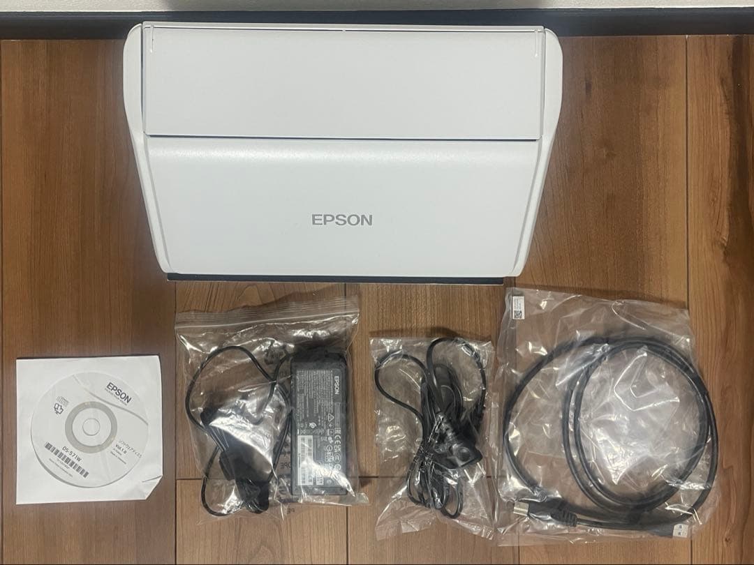 美品 EPSON DS-571W ドキュメントスキャナー　Wi-Fi対応　ADF