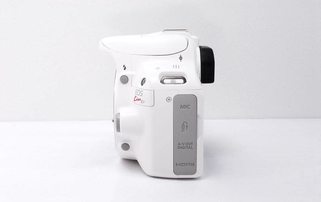 ショット数極少❤️Canon EOS Kiss X7 ホワイト ❤️高性能レンズ付き