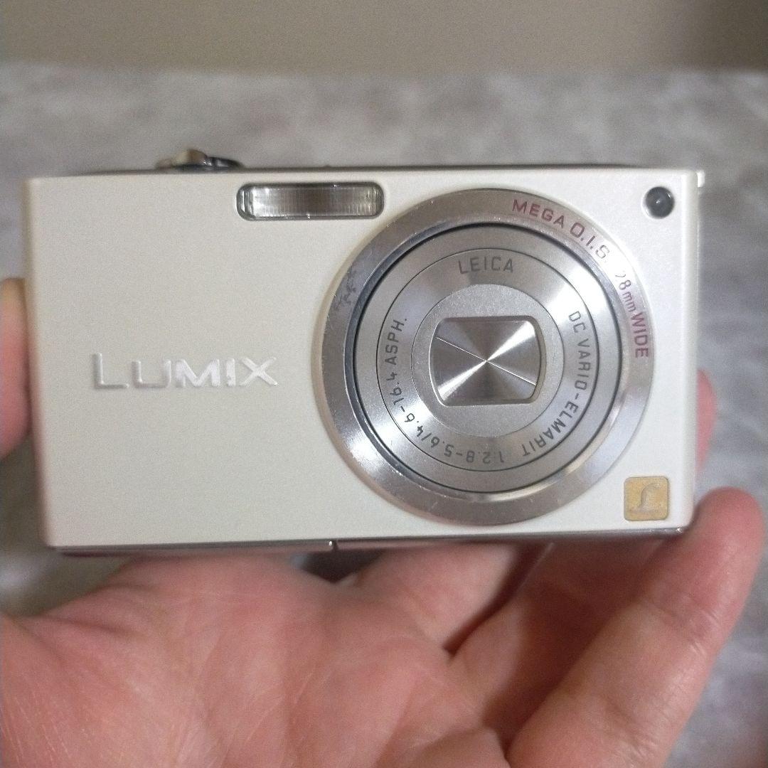 Panasonic LUMIX DMC-FX33　ホワイト