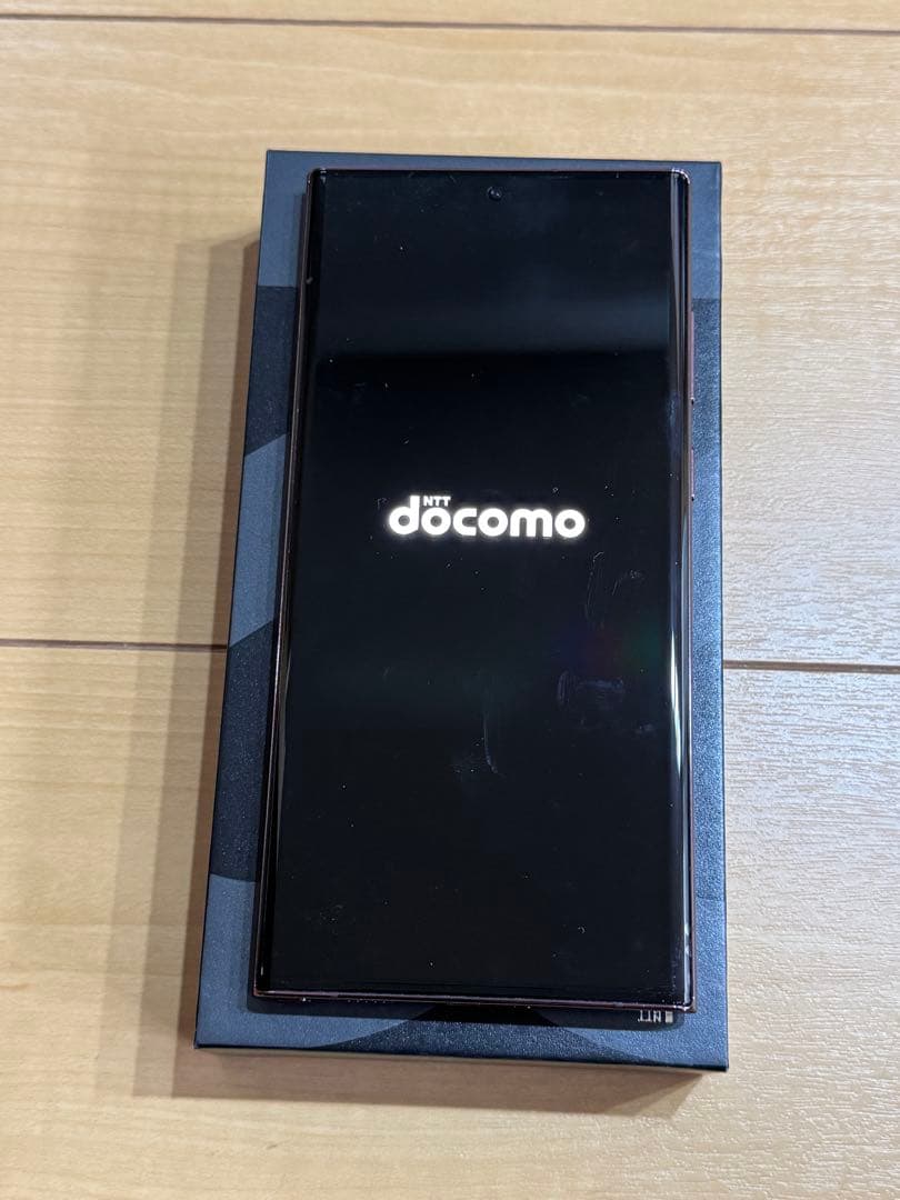 美品 Galaxy s22 ultra バーガンディdocomo版