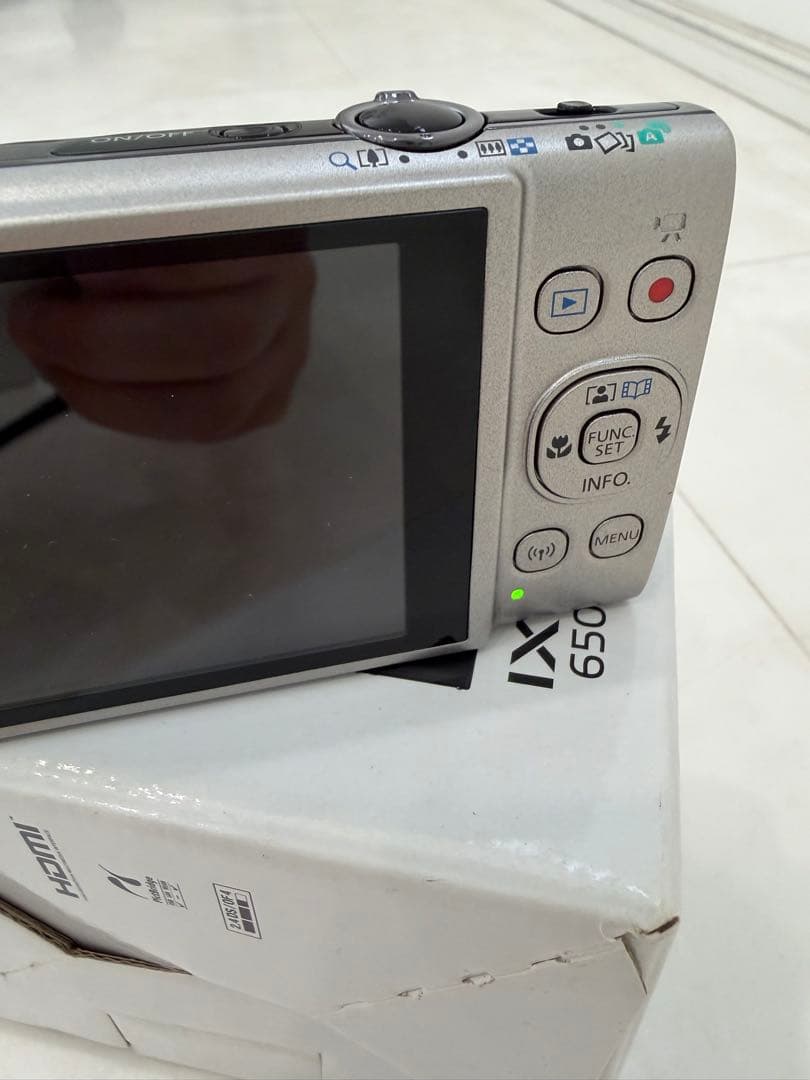 Canon IXY650 デジタルカメラ シルバー