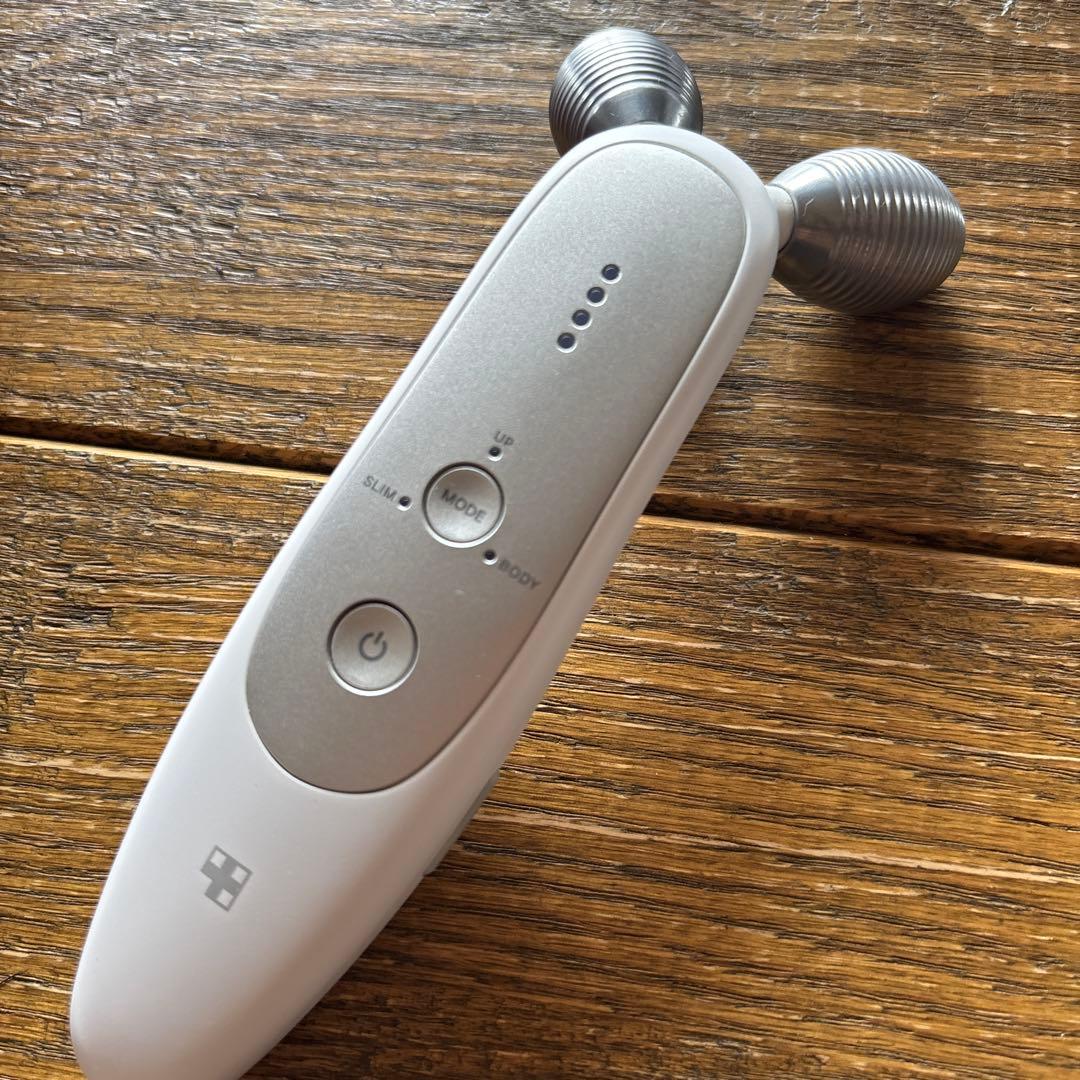 【値引き】AGE-R Derma EMS Shot 美顔器　medicine