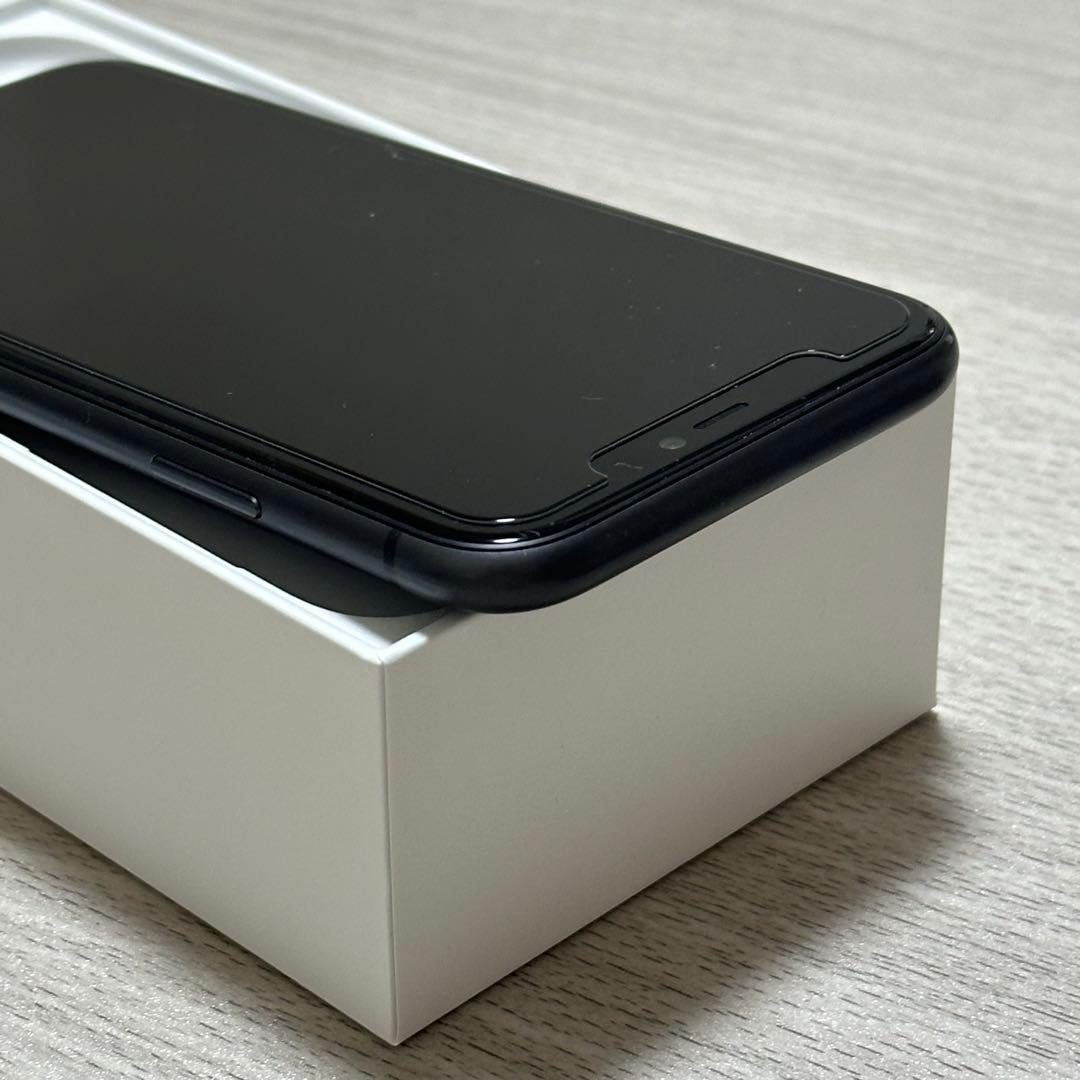 iPhone 11 ブラック　128G 本体　箱付 iFace casetify