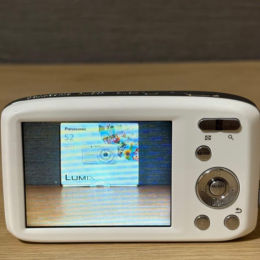 Panasonic LUMIX DMC-S2 コンパクトデジタルカメラ　ホワイト