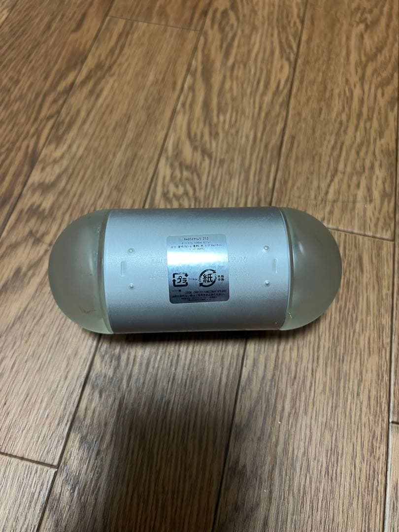 Carolina Herrera 212 100ml 香水 残り8割ほど