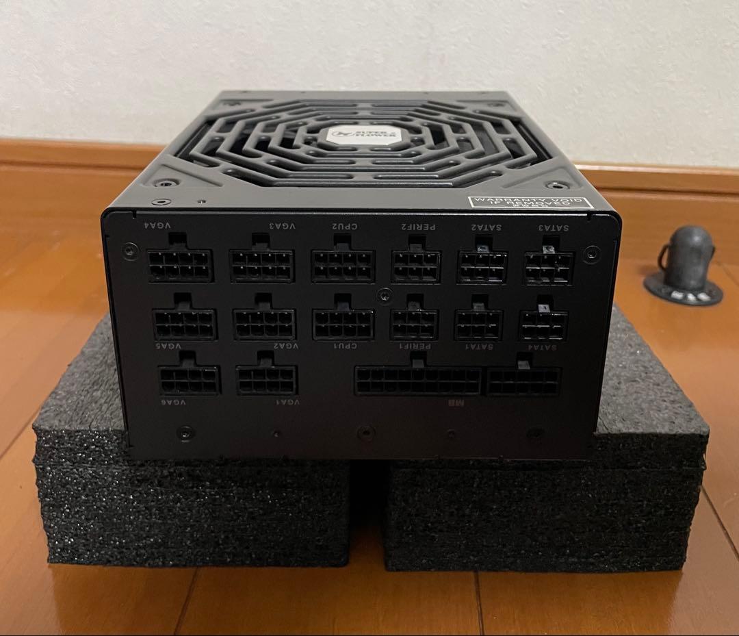 SUPER FLOWER LEADEX SE PLATINUM 1200W 本体