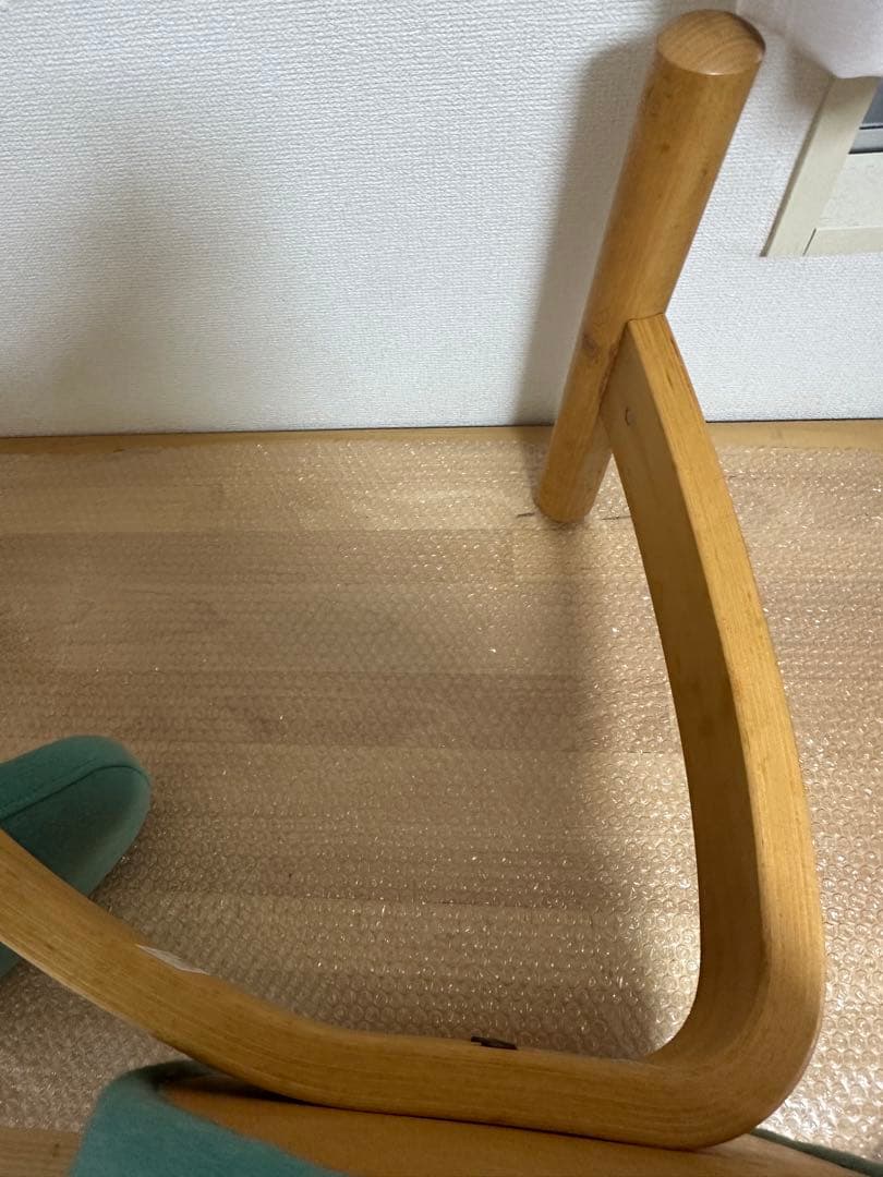 リボ バランスイージー ミントグリーン バランスチェア 姿勢矯正 椅子