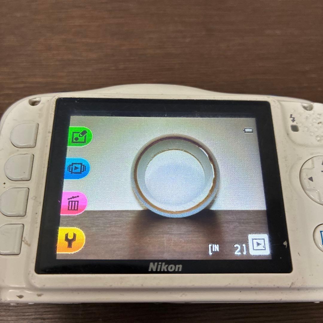 Nikon COOLPIX W100 ニコン　デジタルカメラ　カラフルデザイン