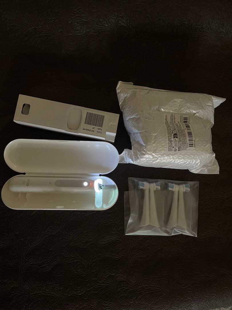BRAUN Oral-B iO4 新品未使用品 クワイトホワイトその他