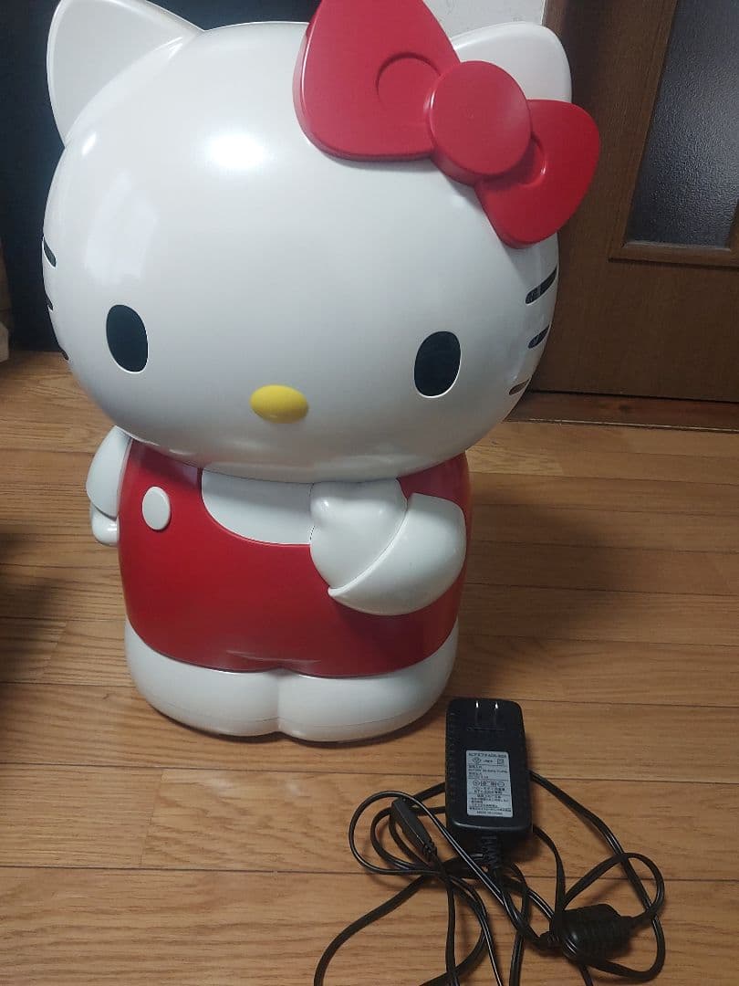 【値下げ】美品 サンリオ ハローキティ 冷温庫 KTY-5000 箱付き 希少