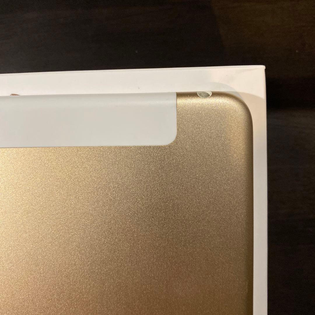 ipad mini4 128gb ゴールド 背面に割れあり 箱・ケース付き