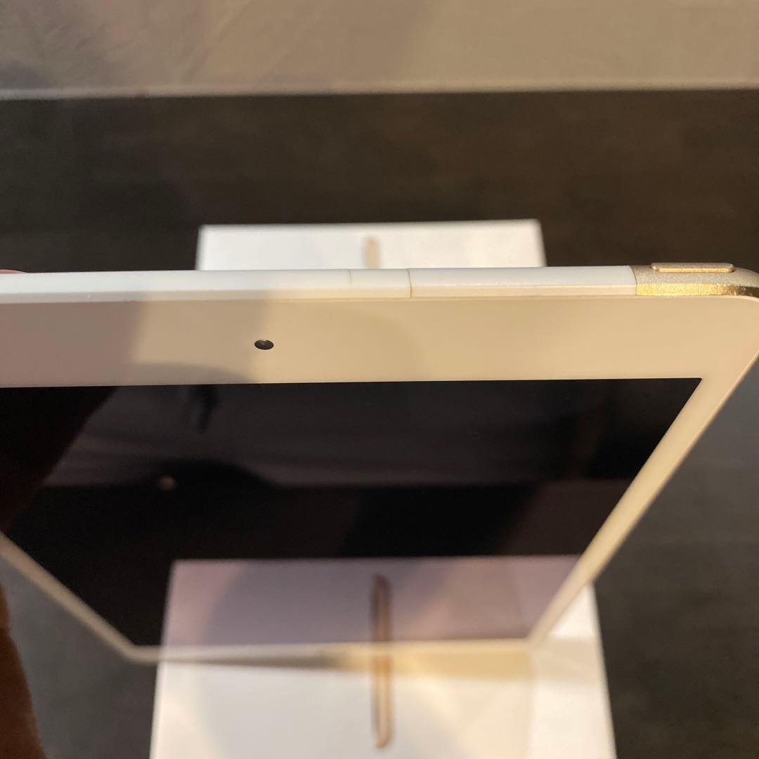 ipad mini4 128gb ゴールド 背面に割れあり 箱・ケース付き