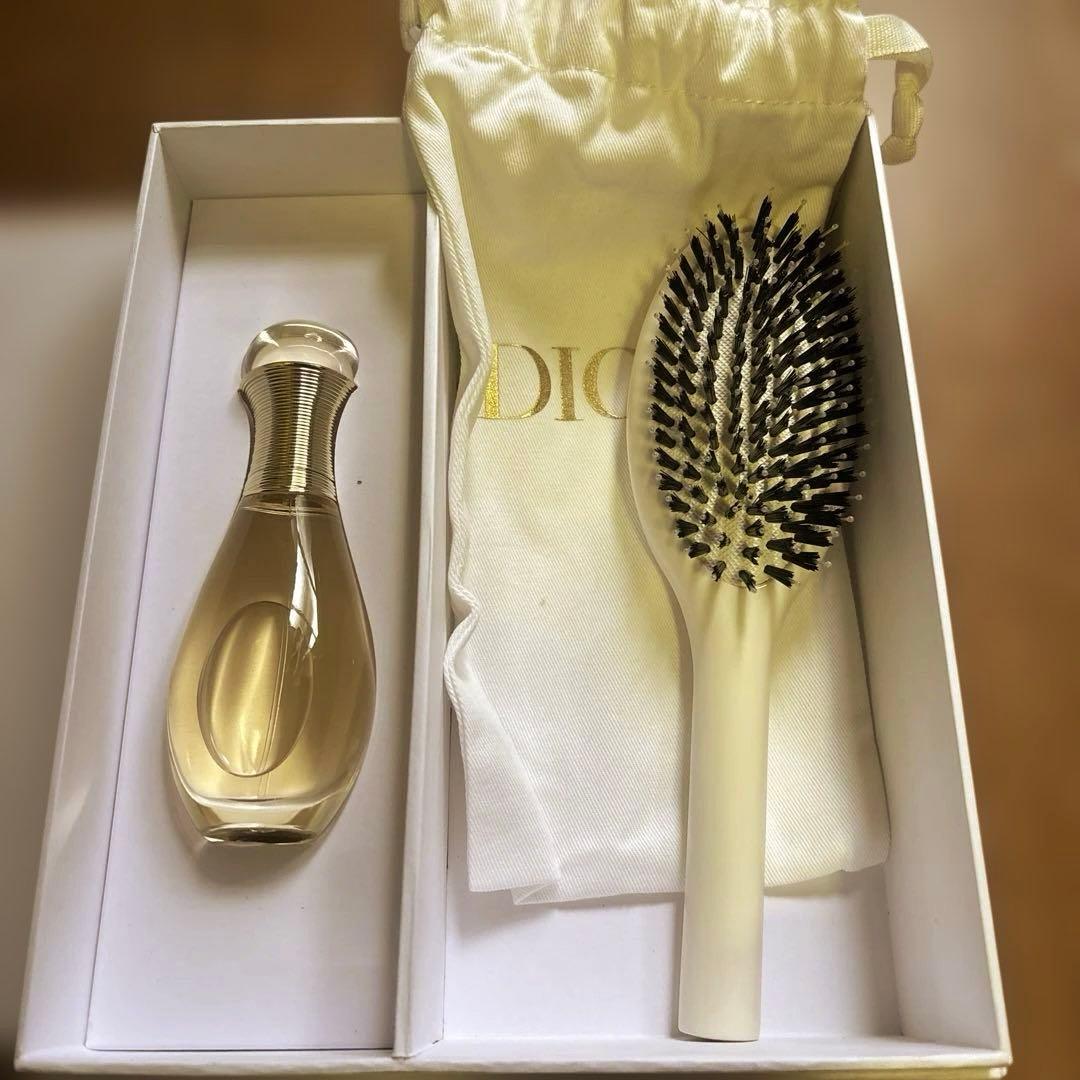 Dior プラチナ会員限定 バースデーギフト　ヘアミスト　ヘアブラシ　未使用品