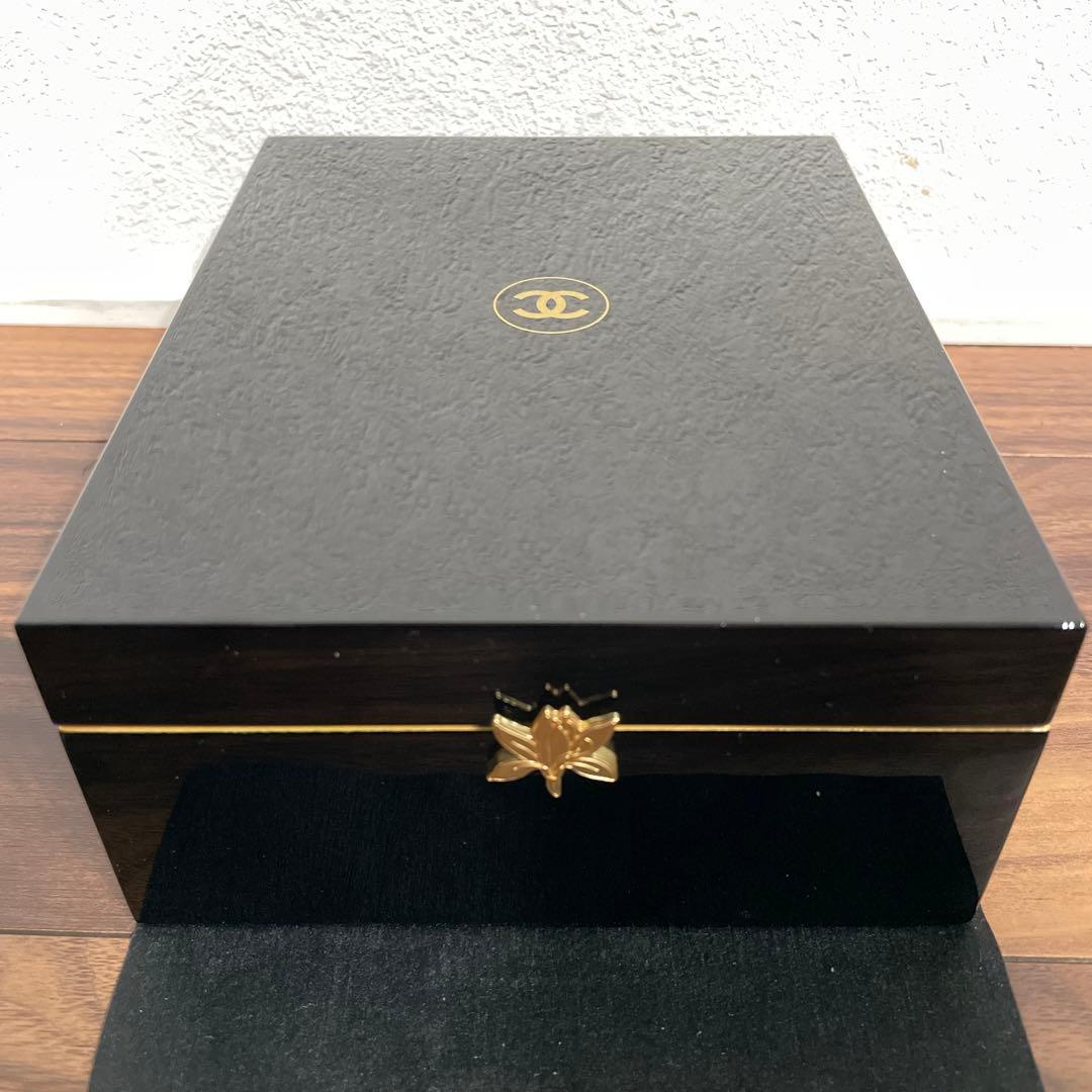 ✨2024 特別限定品 CHANEL サブリマージュ　空箱✨17.5×14×7✨