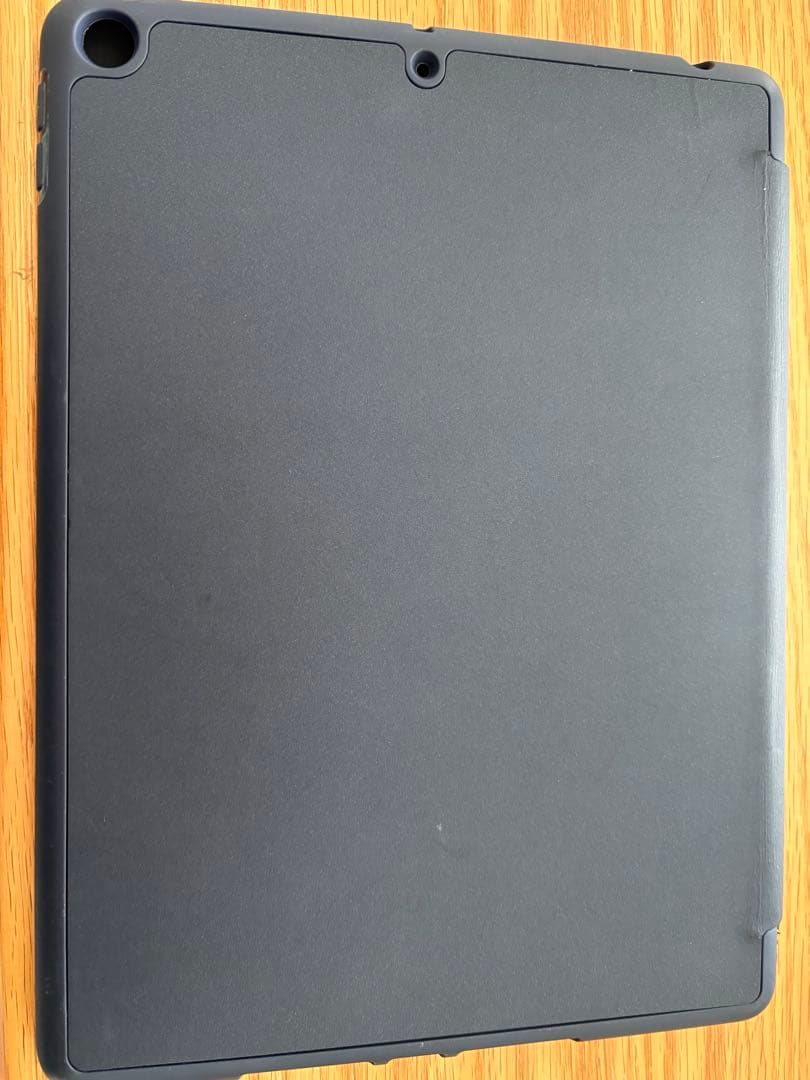 【あられ】iPad第8世代128GB、ケース•ケーブル付