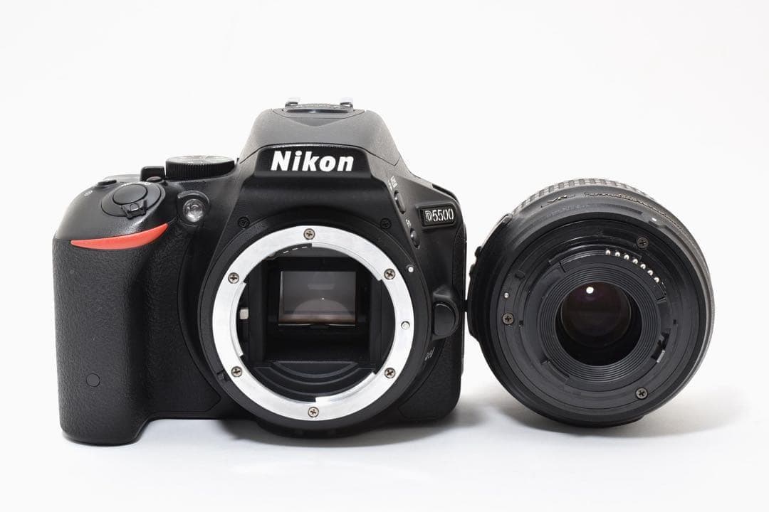 ✨Nikon D5500✨ デジタル一眼レフ Wi-Fi搭載❣️ 一部傷あり美品❣️