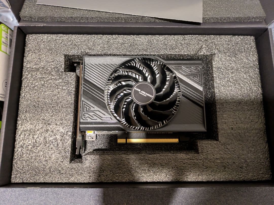 玄人志向 GG-RTX4060-E8GB/SF (RTX4060 8G)