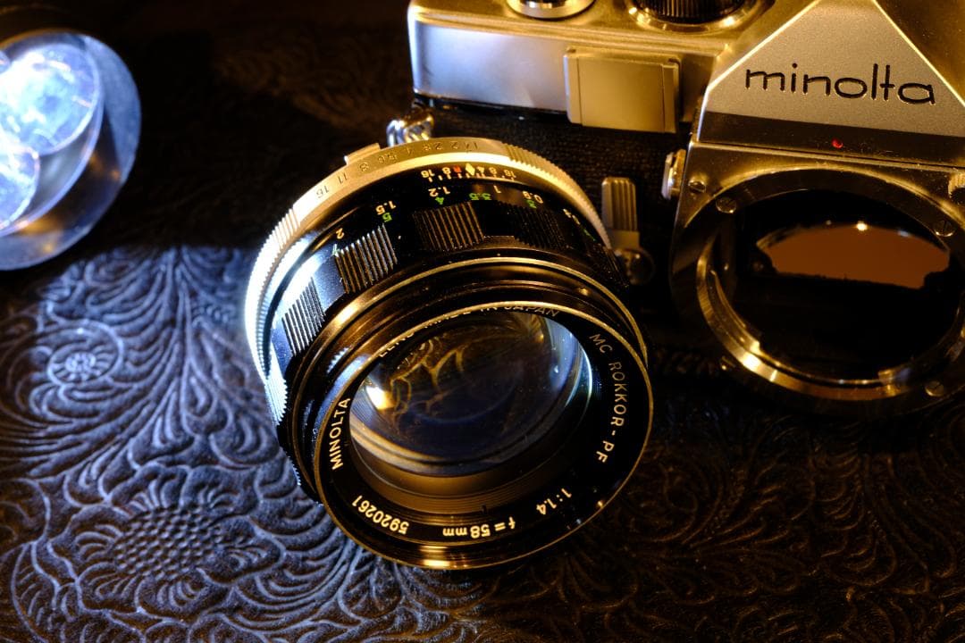 【希少・完動】東芝 EE-101 露出計(赤/青点灯)＋Minolta SR-1