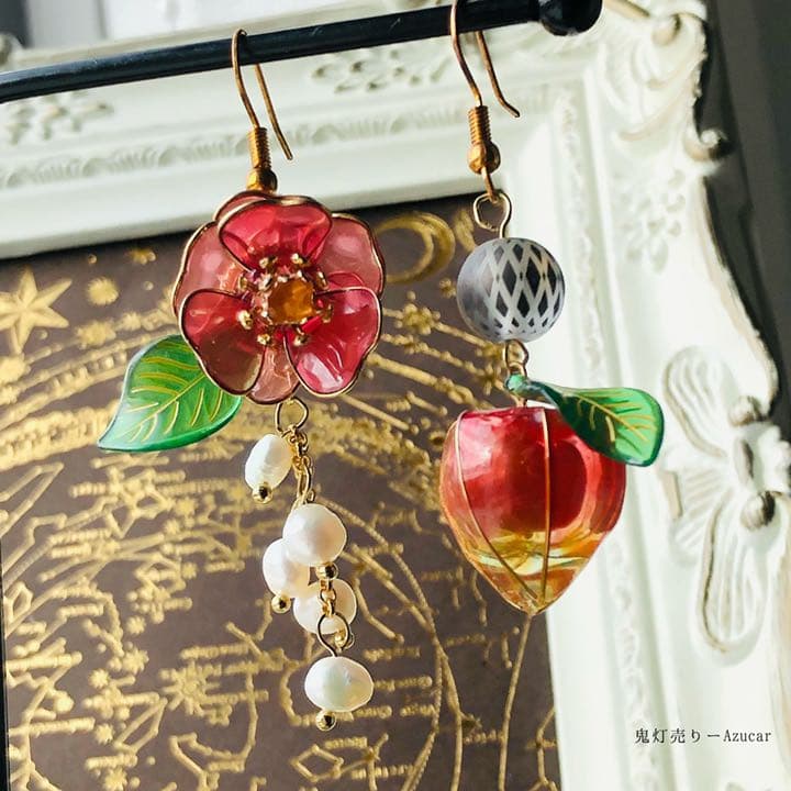 赤椿と紅オレンジ鬼灯の和風ピアス　イヤリング　(天然石レッドメノウ)