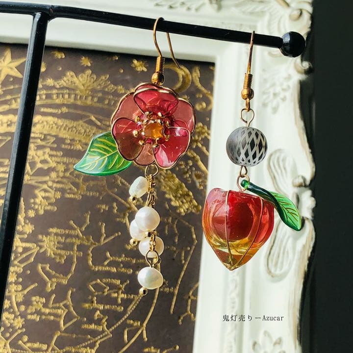 赤椿と紅オレンジ鬼灯の和風ピアス　イヤリング　(天然石レッドメノウ)