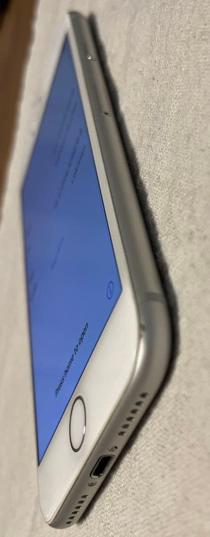 iPhone 8 シルバー　本体