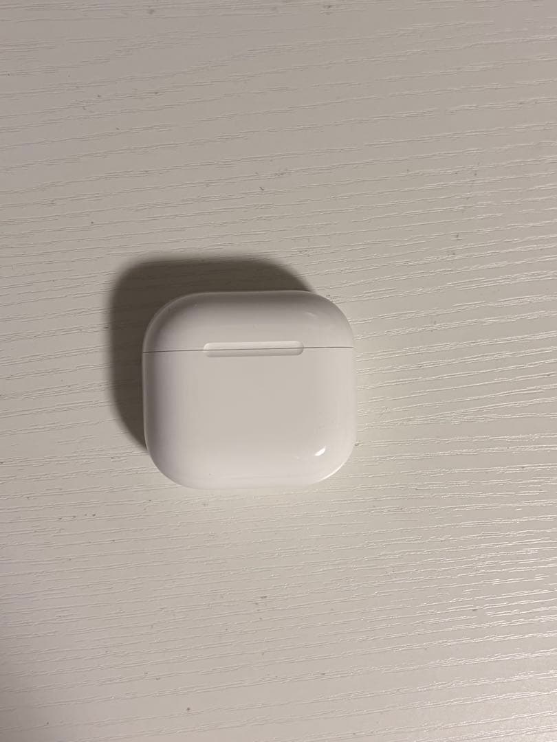 AirPods 第4世代（ANC / アクティブノイズキャンセリング搭載）