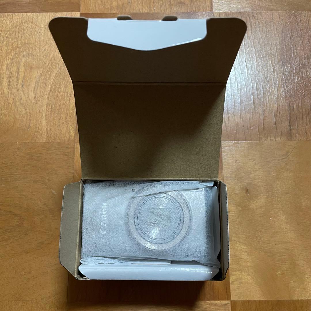 Canon IXY 650 コンパクトデジタルカメラ シルバー 新品未使用