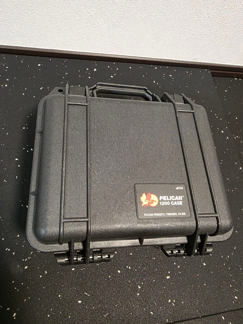 PELICAN　1200 小型ハードケース クッションフォーム付き