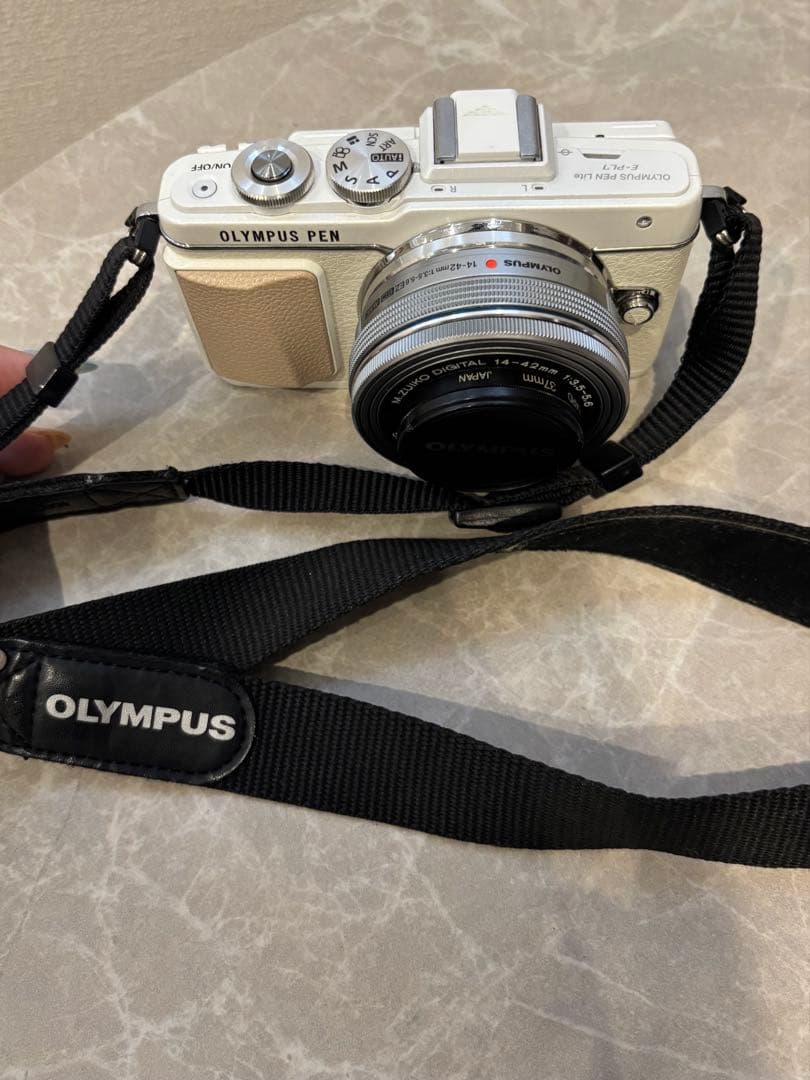 OLYMPUS PEN Lite E-PL7 レンズ付き超美品
