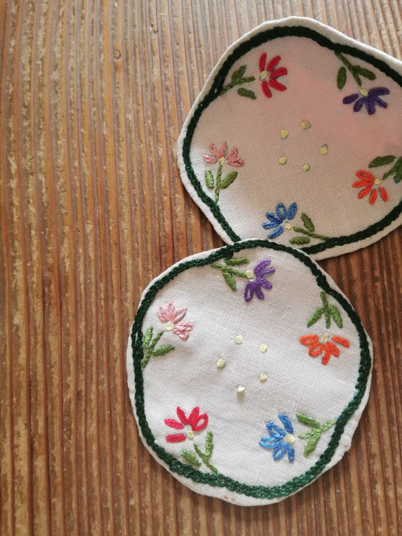 ヴィンテージ/アンティーク 色糸花刺繍リネン プチドイリー コースター2枚セット