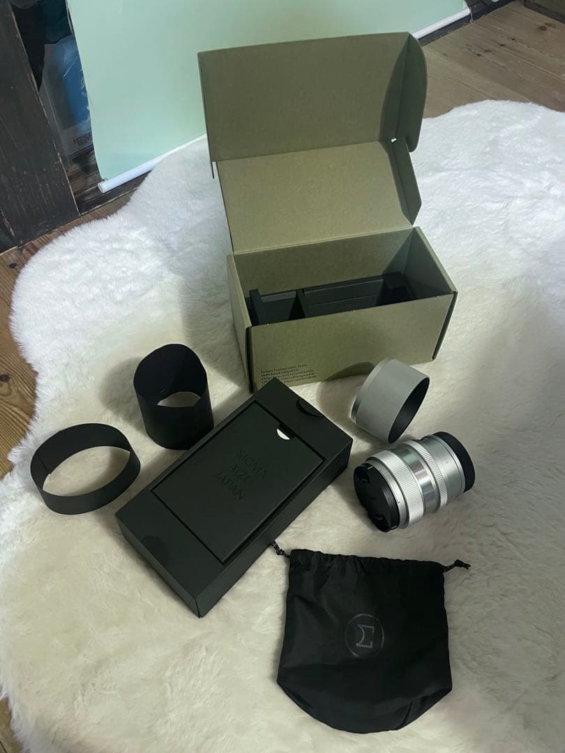 sigma 65mm F2 DG contemporary シルバー Lマウント