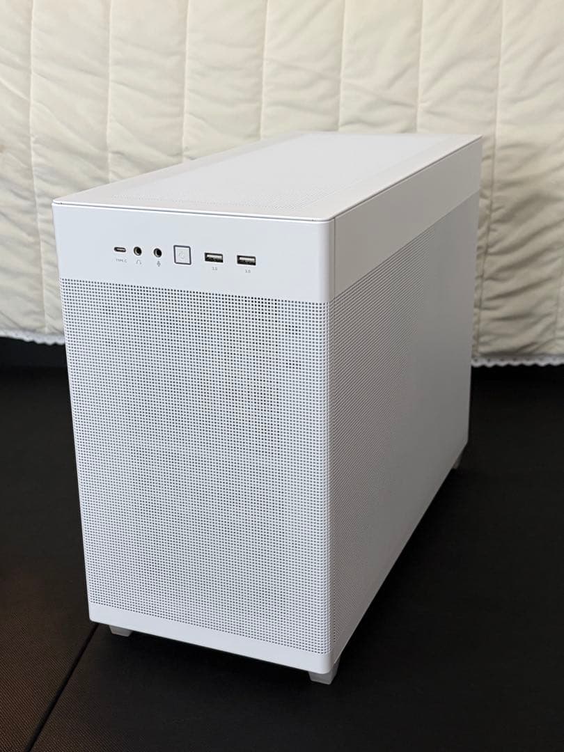 【新品未使用】PCケース ASUS AP201 ホワイト