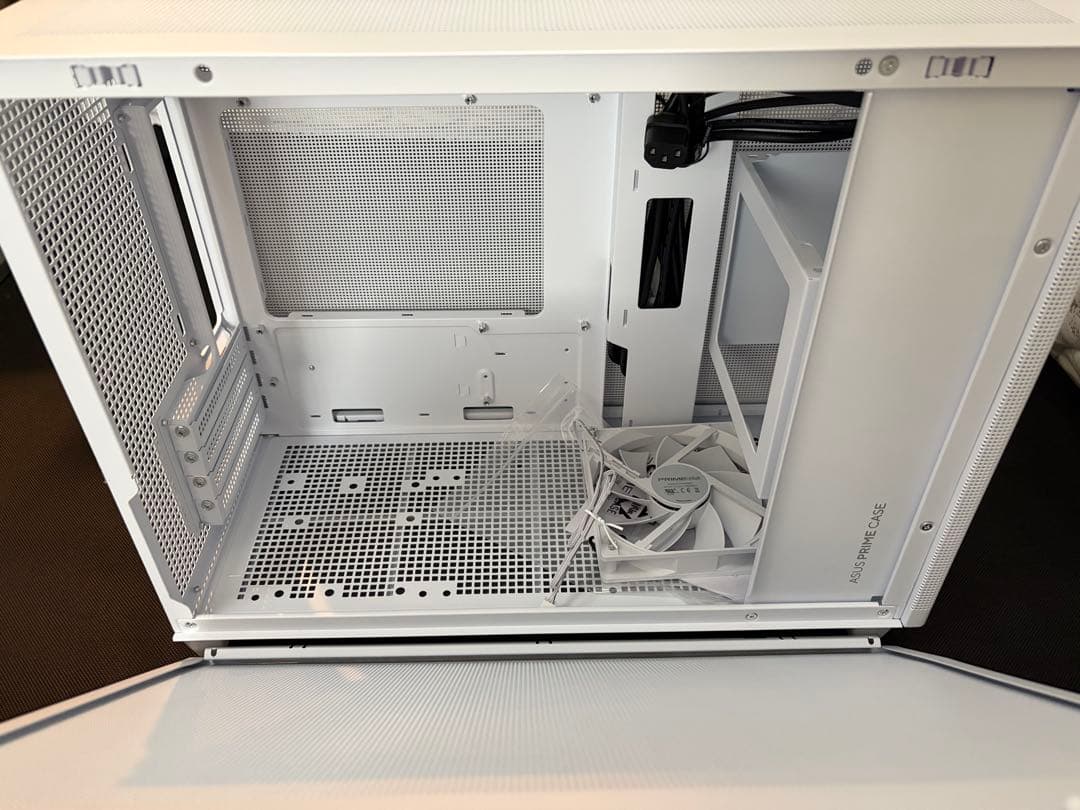 【新品未使用】PCケース ASUS AP201 ホワイト