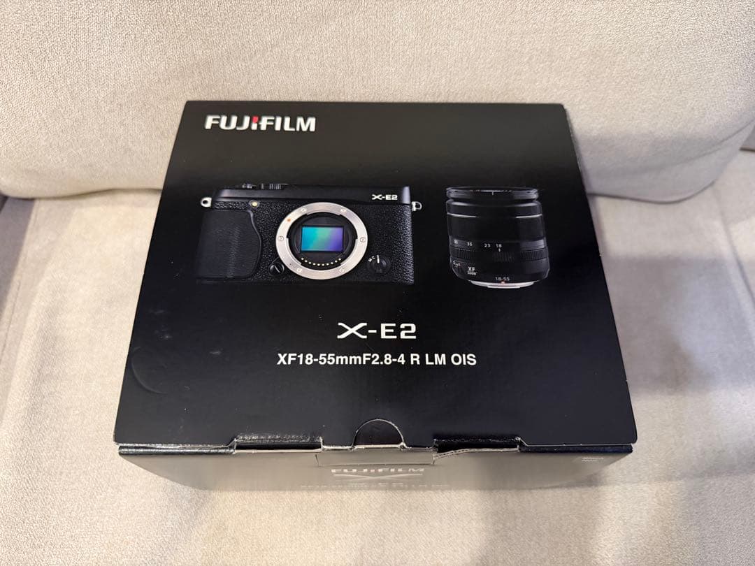 Fujifilm X-E2 純正箱、ストラップ、バッテリー充電器セット