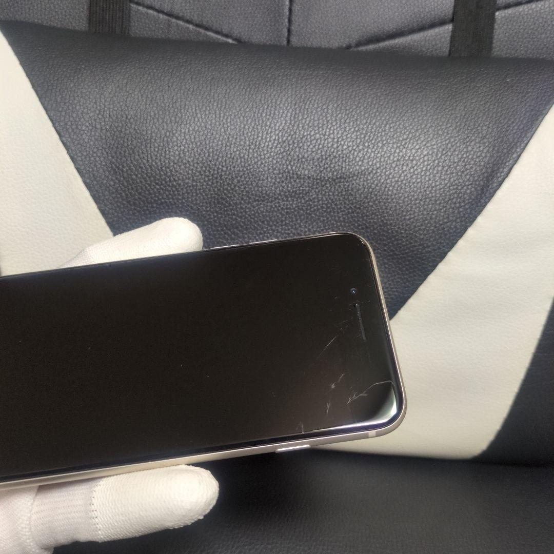 108 iPhone　se3 第3世代　64gb SIMフリー　白　ホワイト