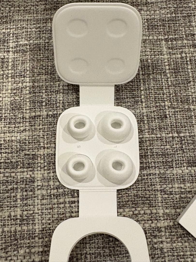 AirPods Pro 本体 充電ケース付き ホワイト