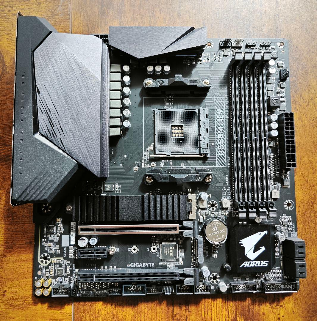 GIGABYTE B550M AORUS PRO-P マザーボード