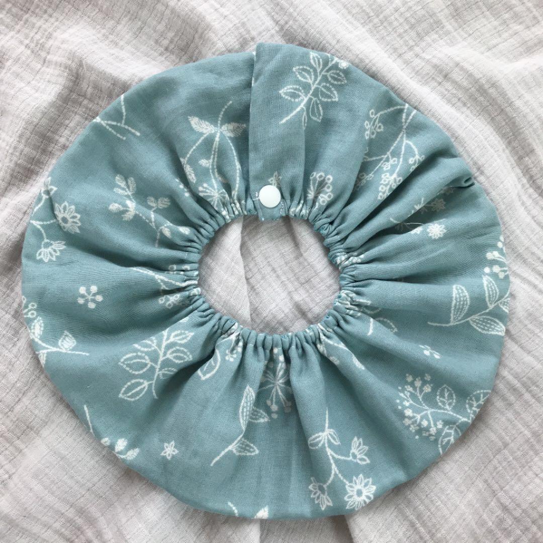 ★ミント刺繍×ラムネボーダー★ ハンドメイド　リバーシブル　スタイ　花柄