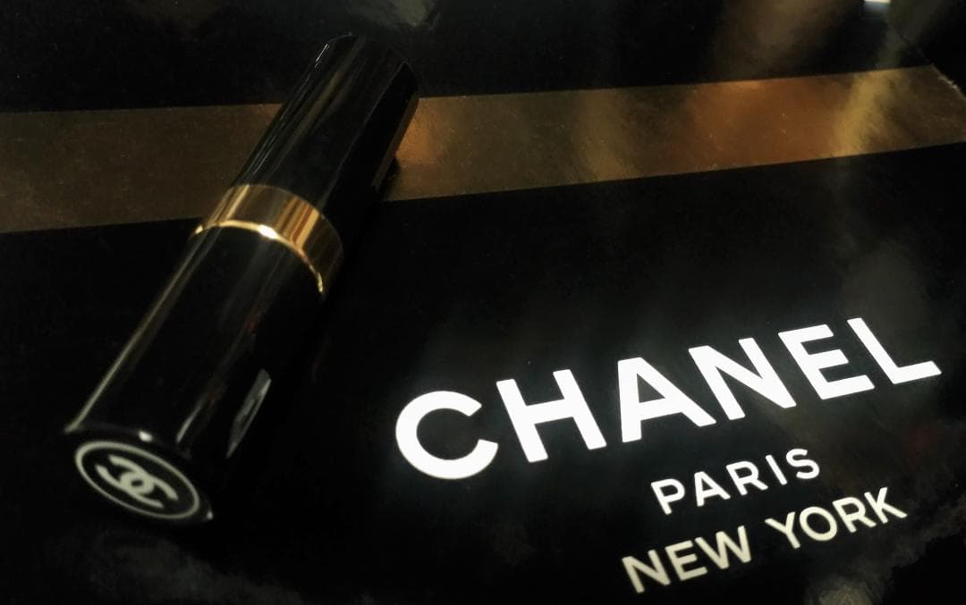 新品 CHANEL 限定品 携帯 収納式 ブレンディングブラシ 天然毛 シャネル