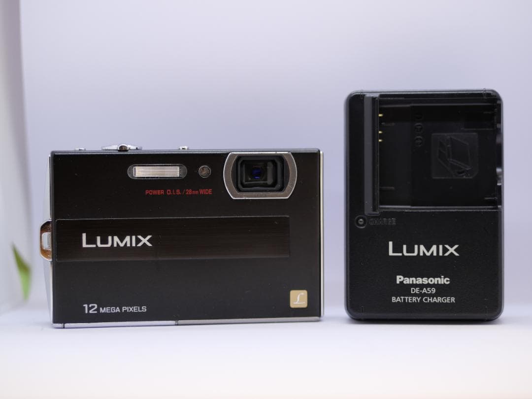 LUMIX DMC-FP8 12メガピクセル