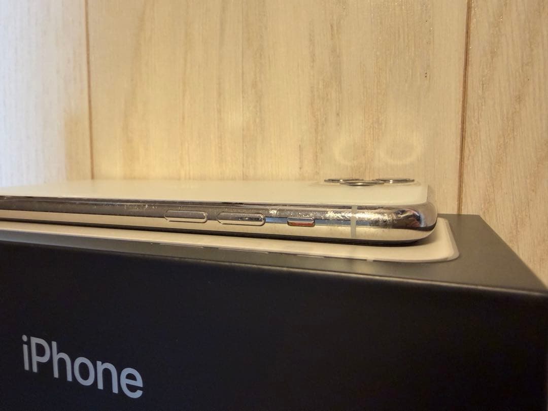 iPhone11pro シルバー