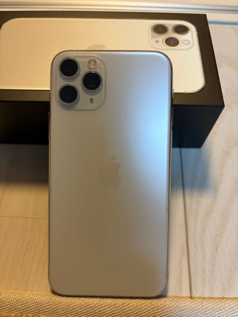 iPhone11pro シルバー