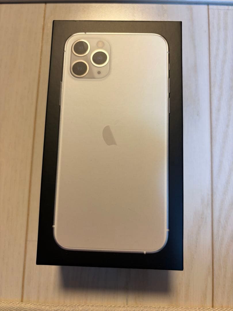 iPhone11pro シルバー