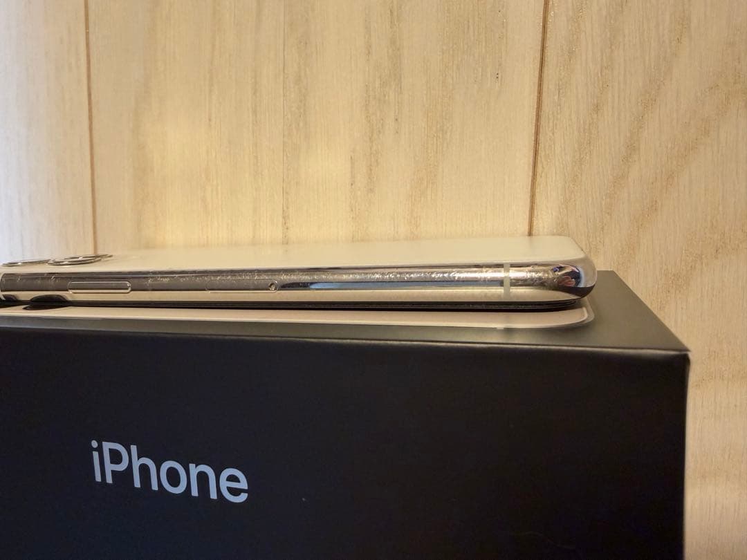 iPhone11pro シルバー