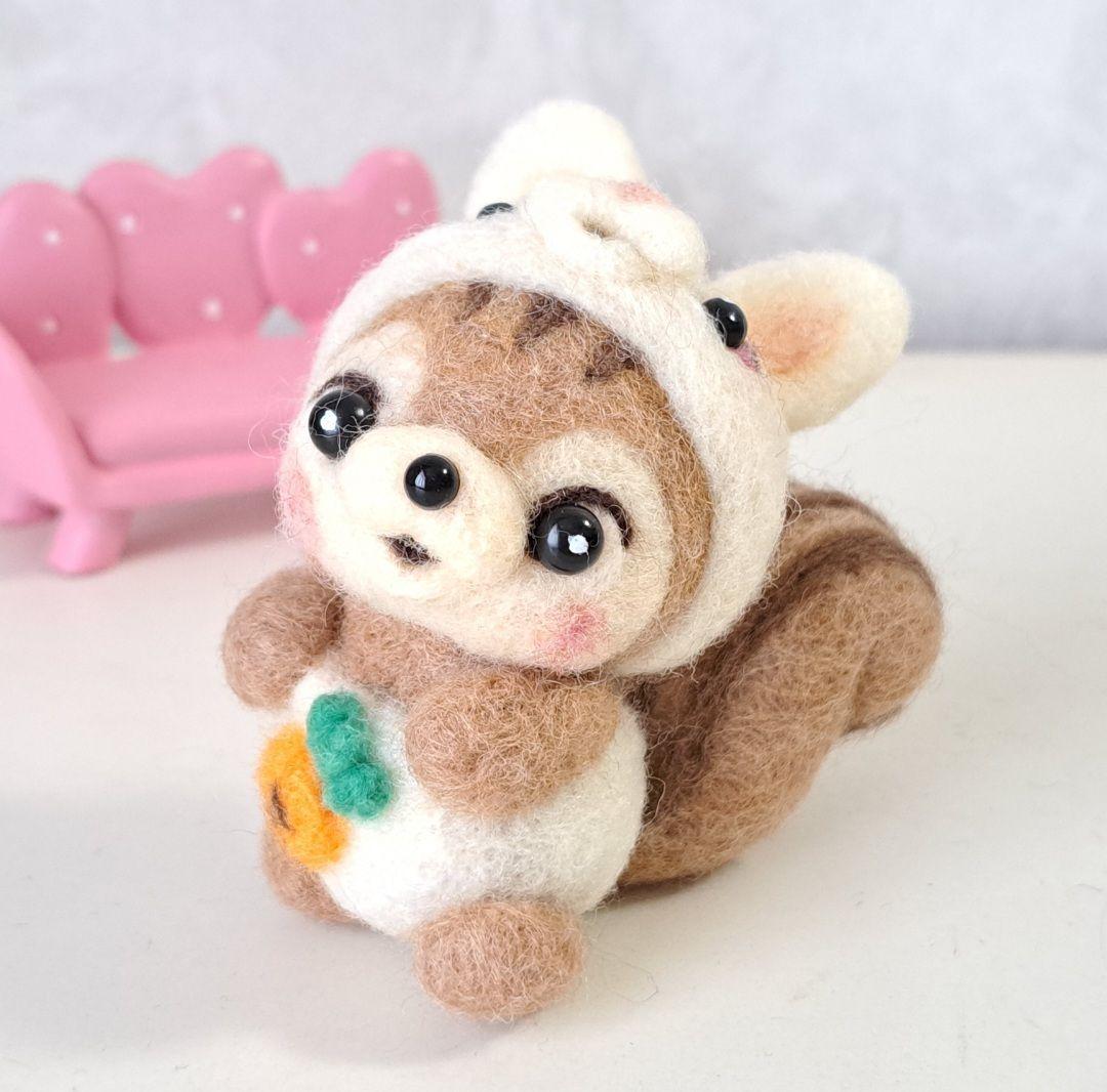 ココ☆ニンジンパンツのウサギリスちゃん　羊毛フェルト