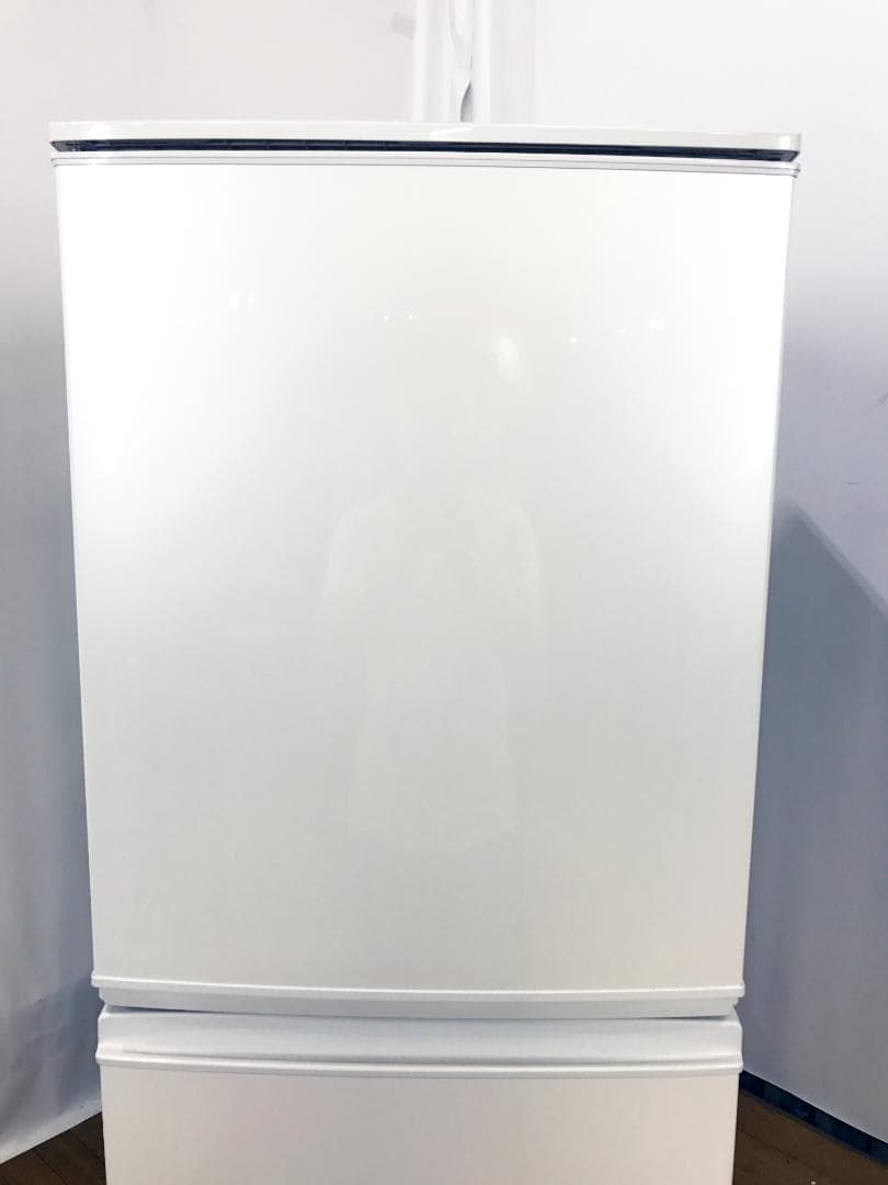 美品 中古 SHARP137L冷蔵庫【SJ-D14A-W】