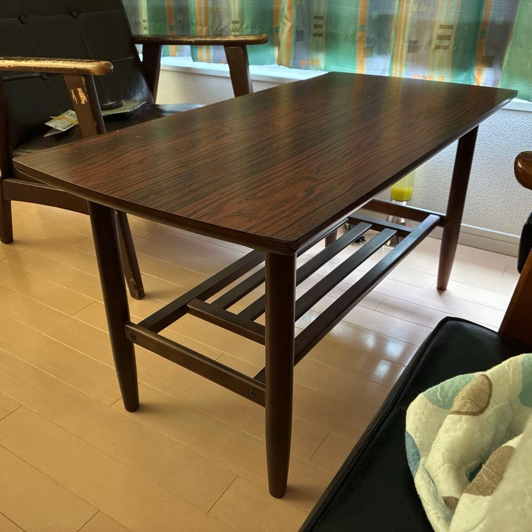 カリモク60に合わせているテーブル