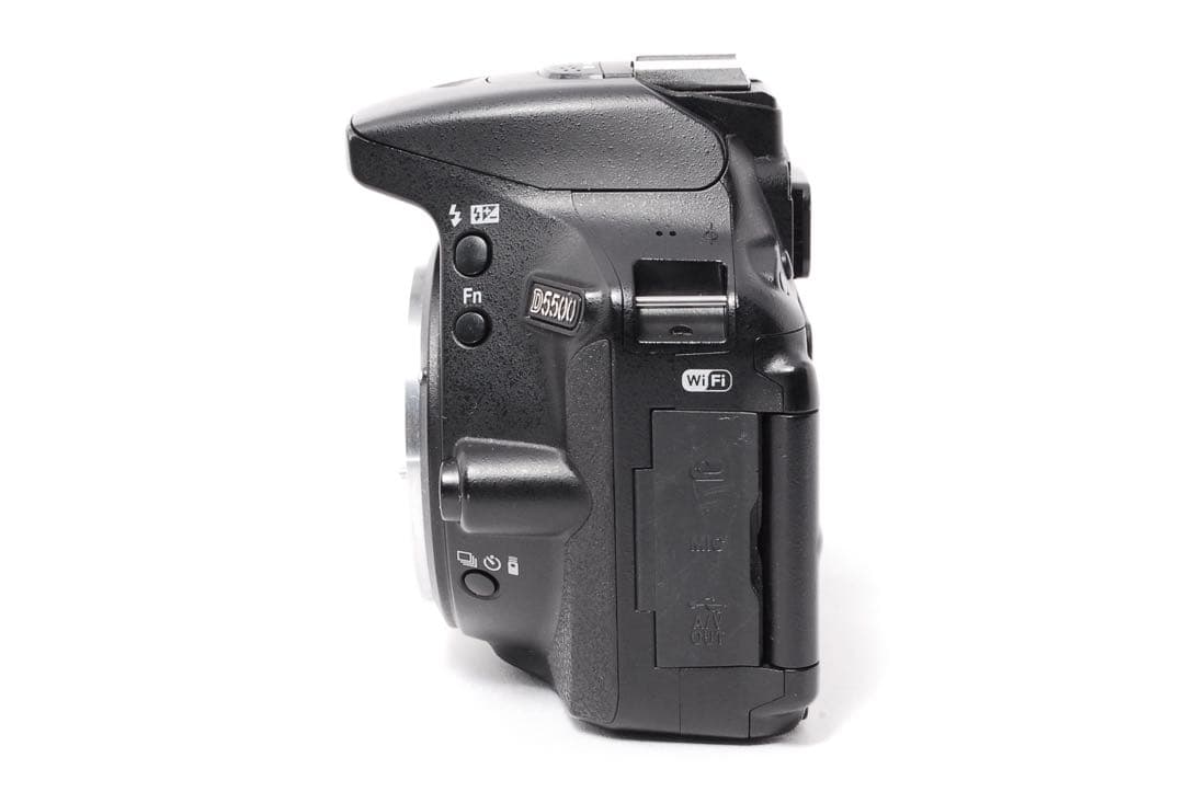 ◆WiFiで楽々転送◆Nikon D5500◆一眼レフカメラ◆すぐ使える◆美品◆